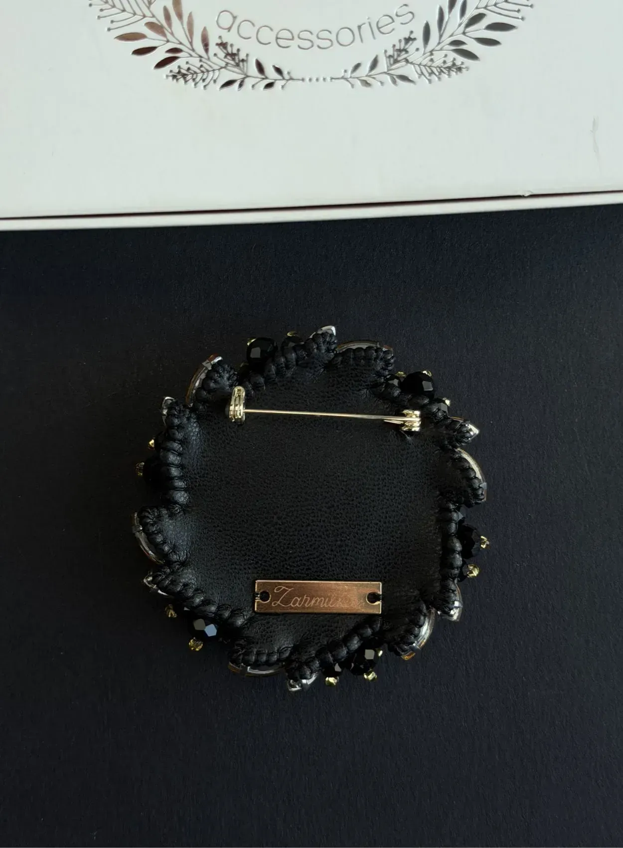 Брошка "Телець" у золотому віночку — photo 2