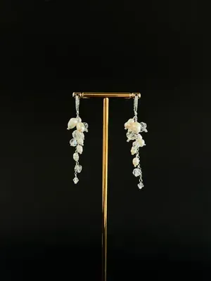 Boucles d'oreilles grappes avec perles naturelles et cristal
