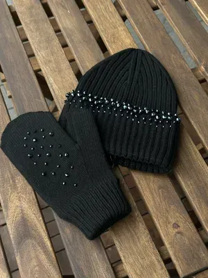 Gants noirs avec strass