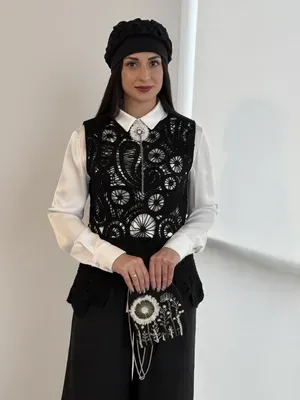 Очіпок з косою без вишивки закритий, чорний