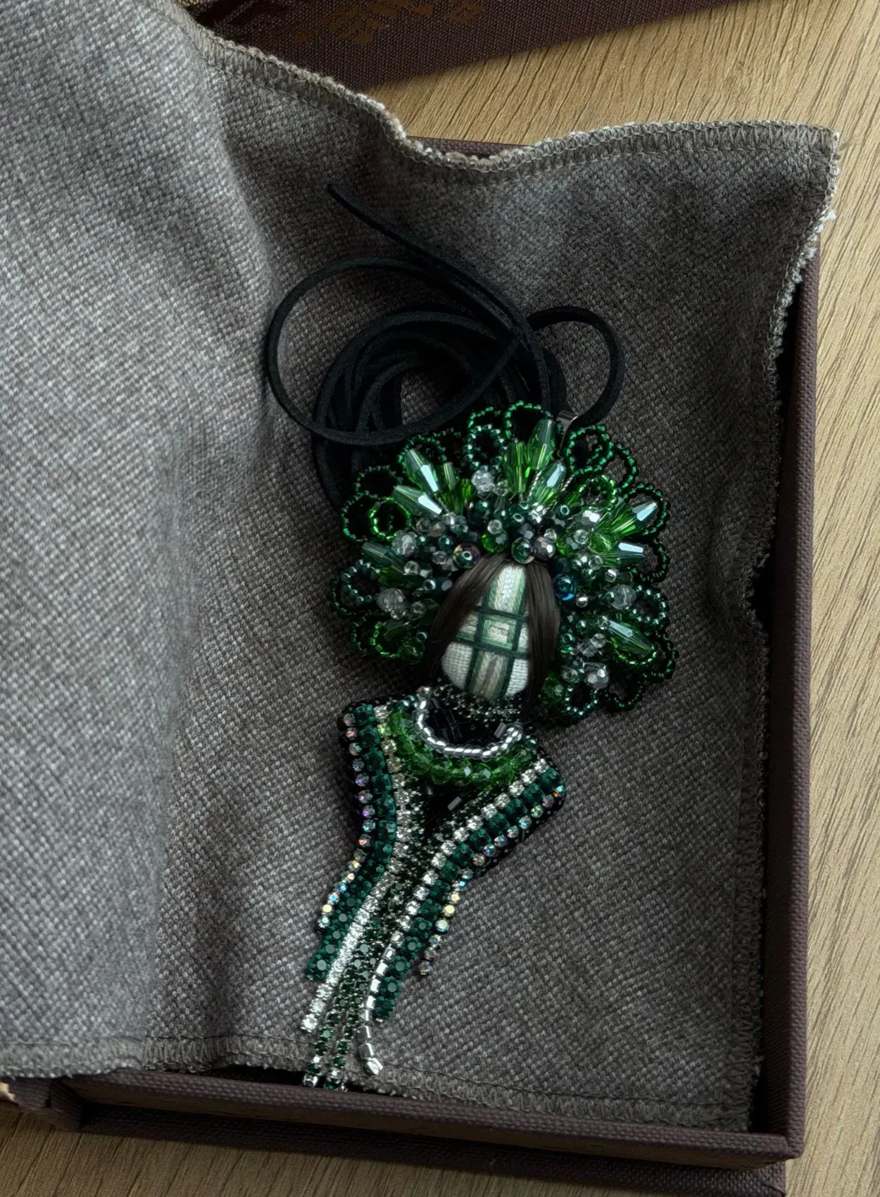 Broche motanka transformable "Gardienne" (mini)