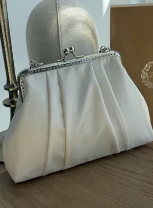 Сумочка атласна з драпіровкою, айворі — Фото 3