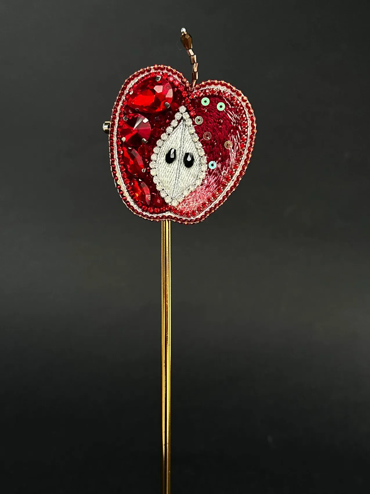 Broche "Petite pomme"