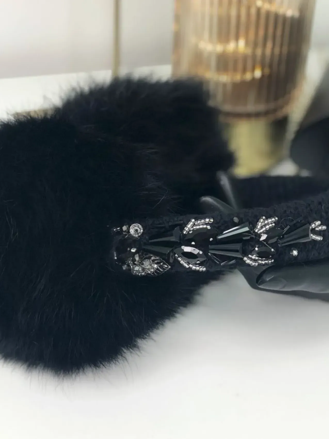 Boucles d'oreilles "Himalaya" noires avec cônes noirs, cristal et pierres noires