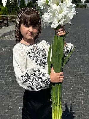 Вишиванка лляна дитяча "Дерево життя", біла тепла з чорним