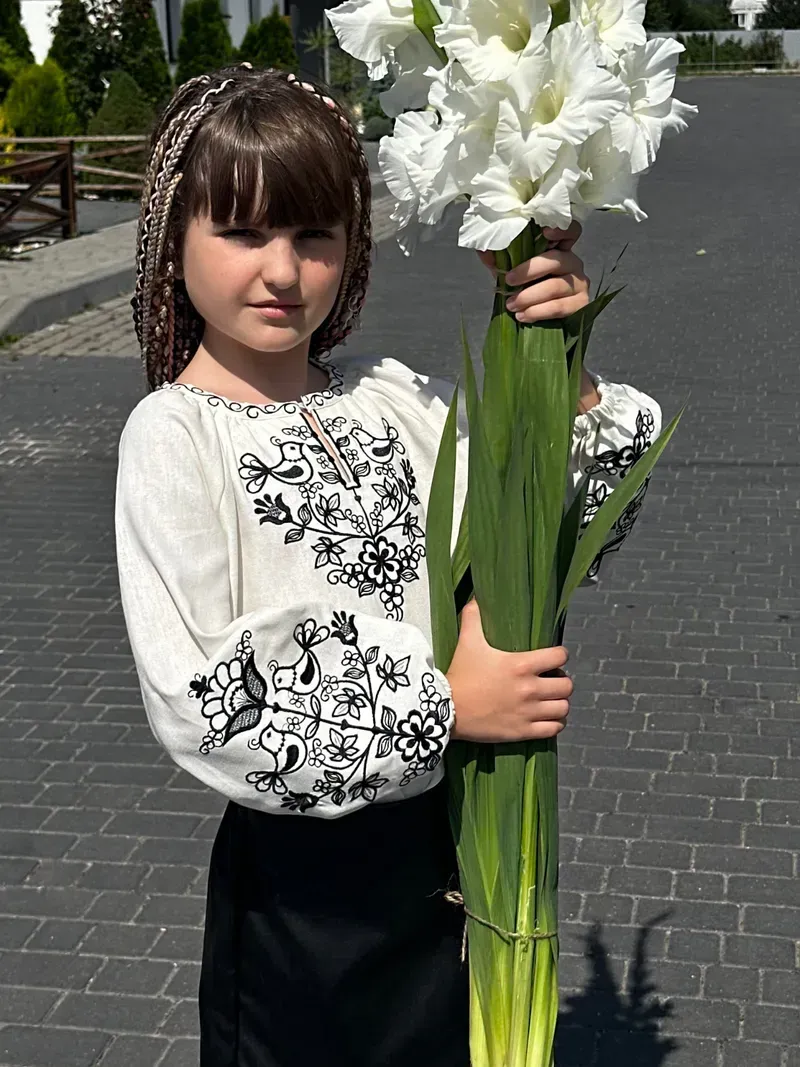Вишиванка лляна дитяча "Дерево життя", біла тепла з чорним — Сорочки