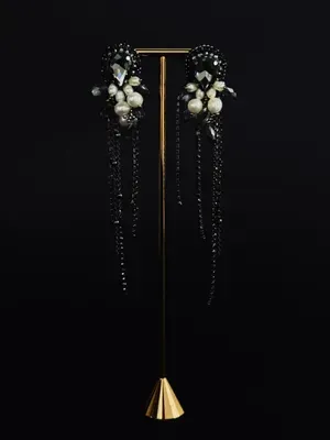 Boucles d'oreilles « Pearl » pierre et perles naturelles avec chaînes, graphite