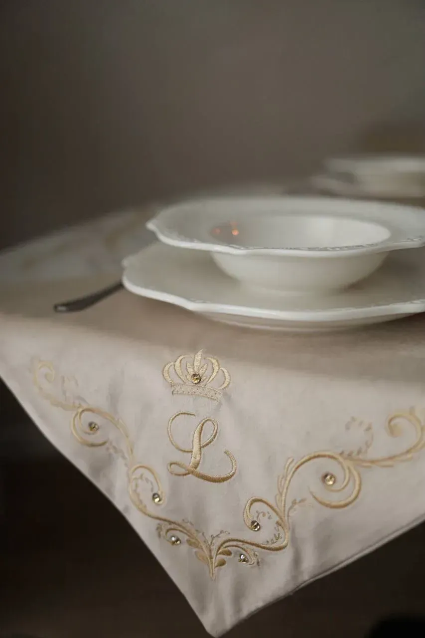 Serviette velours avec lettre Monogramme brodée (crème)