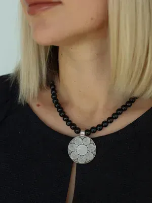 Collier en agate avec monture "Yasnosvit