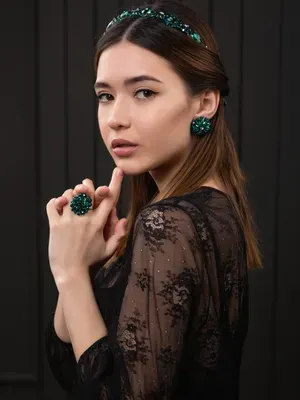 Boucles d'oreilles «Charlotte», émeraude