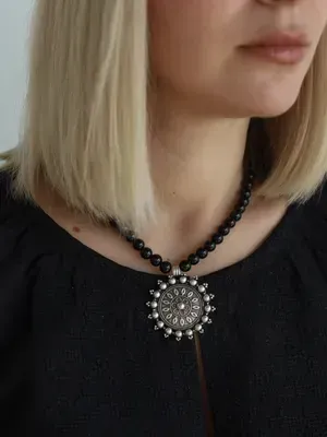 Agate Necklace with Zgarda "Dew"
