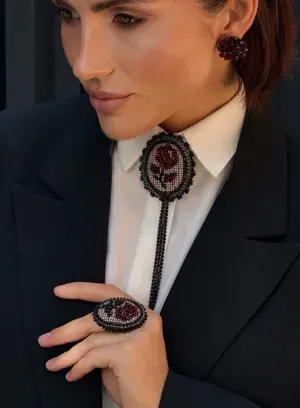 Broszka-choker „Czerwona Róża” — Zdjęcie 6