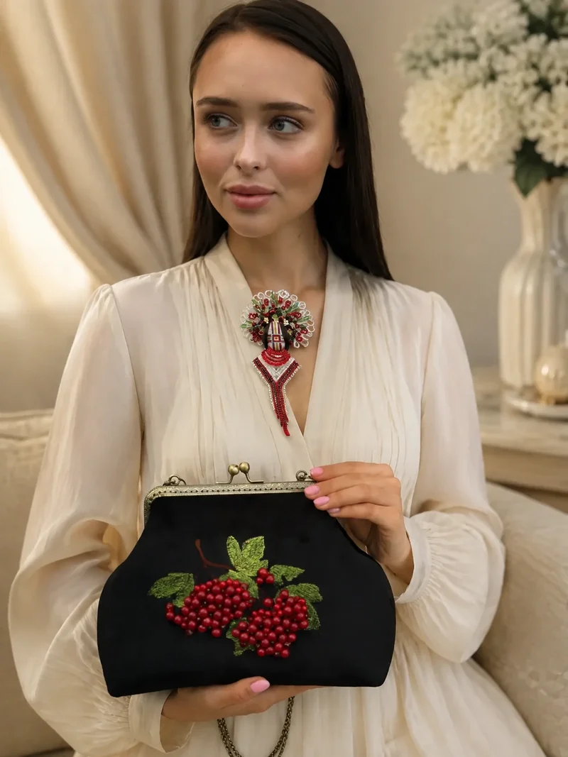 Комплект Сумка "Калина" + Брошка-мотанка "Берегиня" — Брошки