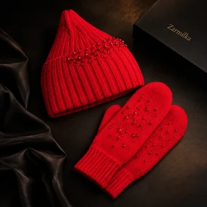 Bonnet rouge avec parsemé — Photo 2